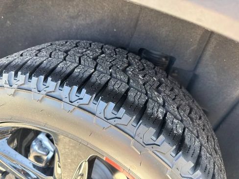 Used 2026 Chevrolet Equinox RS w/ LPO, Floor Liner Package AWD/4WD image 10