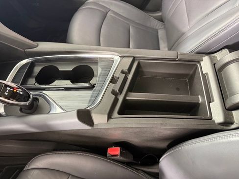 Used 2018 Buick Enclave Premium w/ Experience Buick Package AWD/4WD image 21