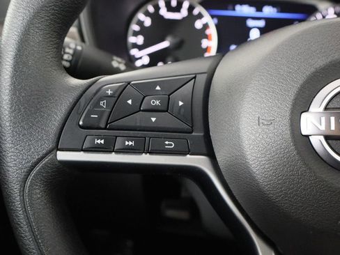 Used 2023 Nissan Altima 2.5 SV image 8