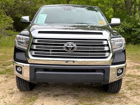 Used 2020 Toyota Tundra Limited w/ Limited Premium Package AWD/4WD image 2