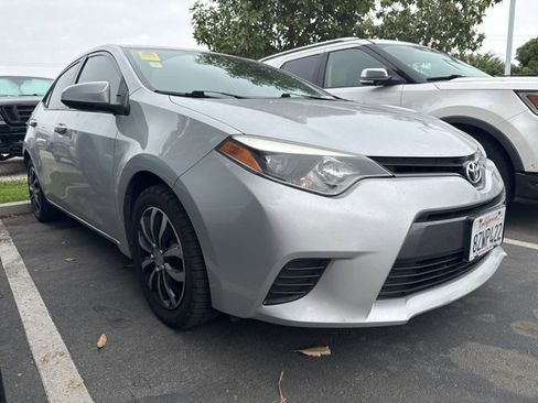 Used 2015 Toyota Corolla LE image 4