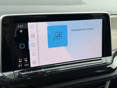 Used 2025 Volkswagen Atlas SE image 21