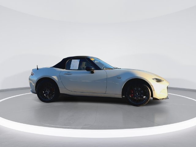 Used 2016 MAZDA MX-5 Miata Club w/ Brembo/BBS Package RWD image 9