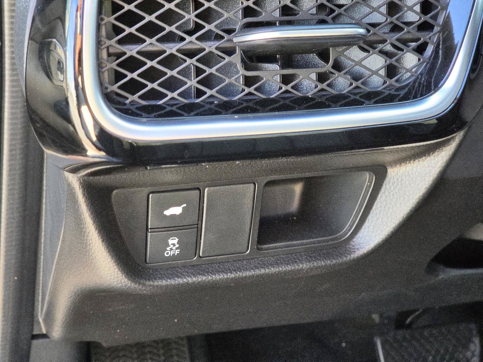 Used 2025 Acura ADX FWD image 18