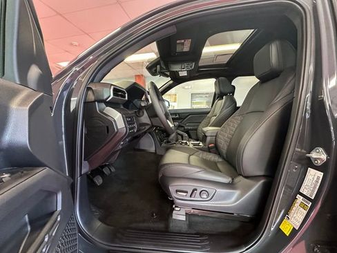 Certified 2025 Toyota Tacoma TRD Off-Road w/ TRD Off Road Premium Package image 11