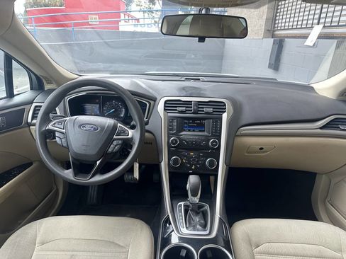 Used 2013 Ford Fusion SE FWD image 9