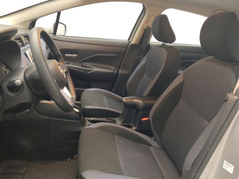 Used 2025 Nissan Versa SV FWD image 17