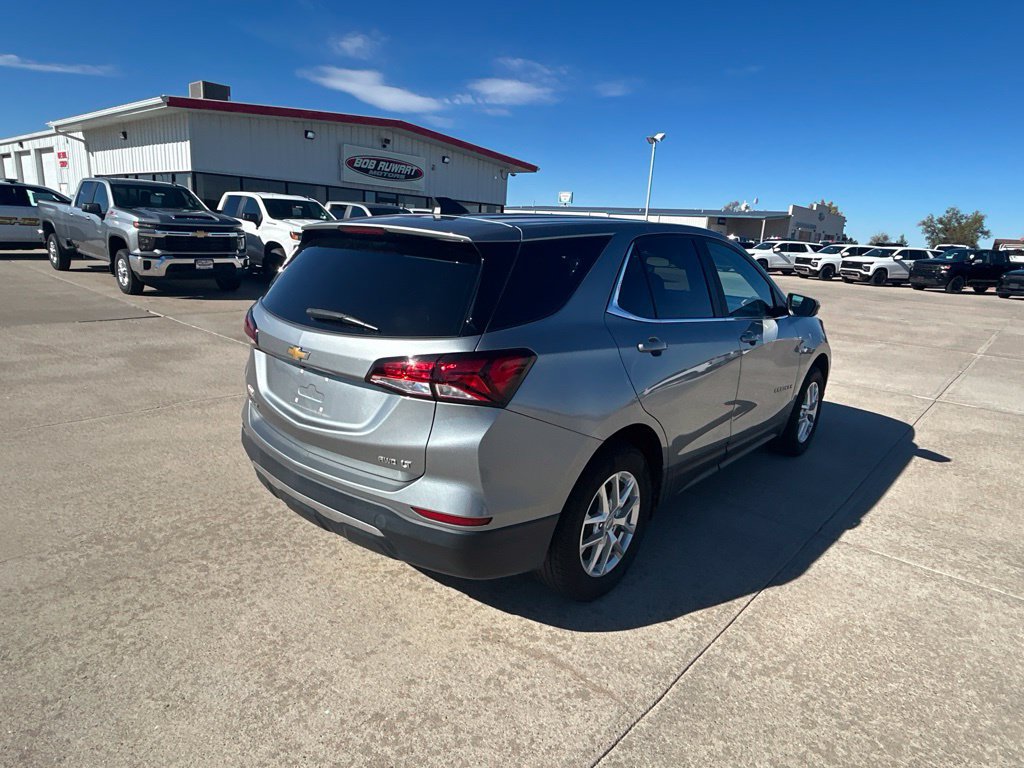 Used 2023 Chevrolet Equinox LT w/ LPO, Floor Liner Package AWD/4WD image 6