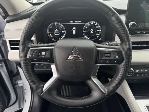 Used 2023 Mitsubishi Outlander SEL image 20