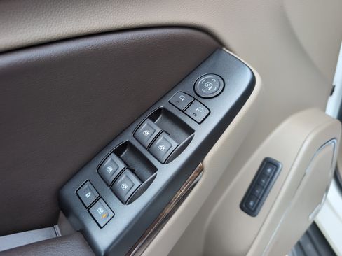 Used 2019 Chevrolet Tahoe LT AWD/4WD image 15