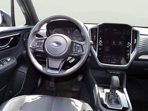 Certified 2025 Subaru Forester Limited image 10