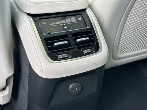 New 2026 Volvo XC90 T8 Ultra w/ Protection Package Premier image 10