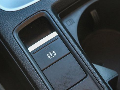 Used 2020 Audi Q3 2.0T Premium w/ Convenience Package image 34