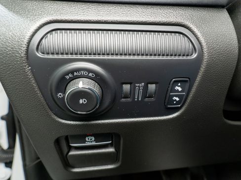 Used 2024 Jeep Wagoneer Series II image 33