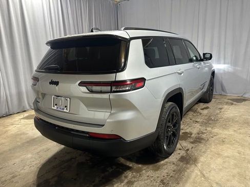 New 2024 Jeep Grand Cherokee L Laredo image 4