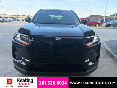 Used 2026 Toyota RAV4 XLE Premium AWD/4WD image 8