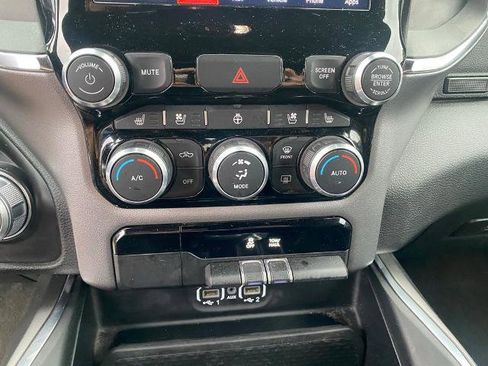 Used 2024 RAM 1500 Laramie image 22