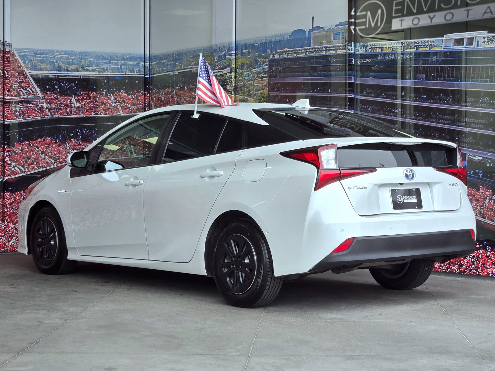 Used 2021 Toyota Prius LE w/ Carpet Mat Package (TMS) FWD image 5