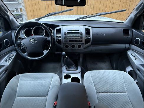 Used 2010 Toyota Tacoma 4x4 Double Cab image 25