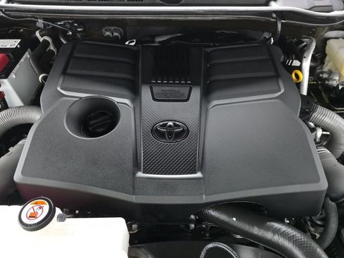 Used 2024 Toyota Tundra Limited AWD/4WD image 20