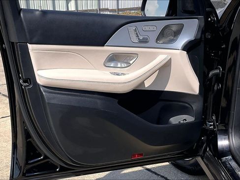 Used 2025 Mercedes-Benz GLE 350 4MATIC image 19