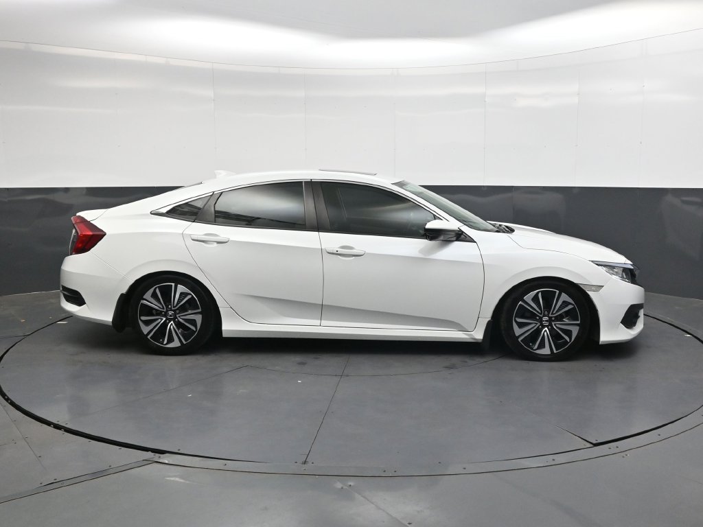 Certified 2018 Honda Civic EX-T image 3