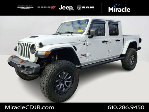 Certified 2020 Jeep Gladiator Mojave image 3