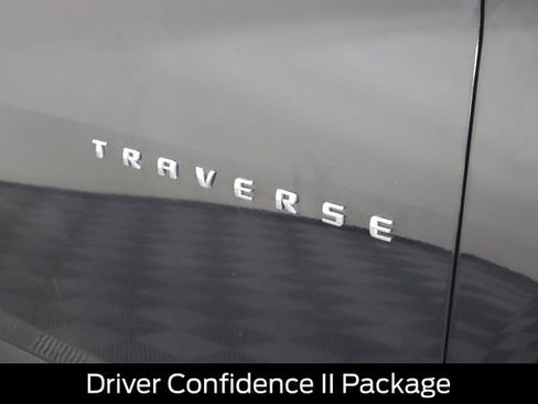Used 2020 Chevrolet Traverse LT w/ Driver Confidence II Package AWD/4WD image 15