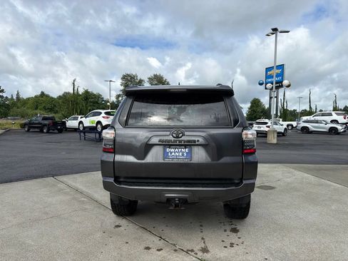 Used 2019 Toyota 4Runner SR5 Premium AWD/4WD image 4