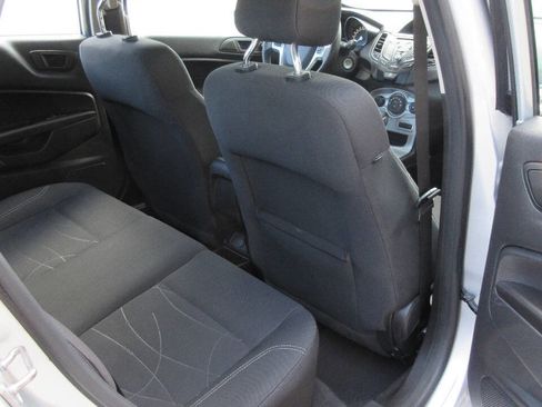 Used 2019 Ford Fiesta SE image 18