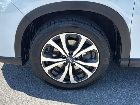Certified 2023 Subaru Forester Limited AWD/4WD image 10