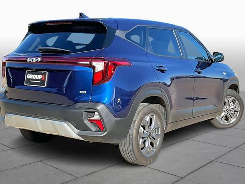 Used 2025 Kia Seltos LX image 12