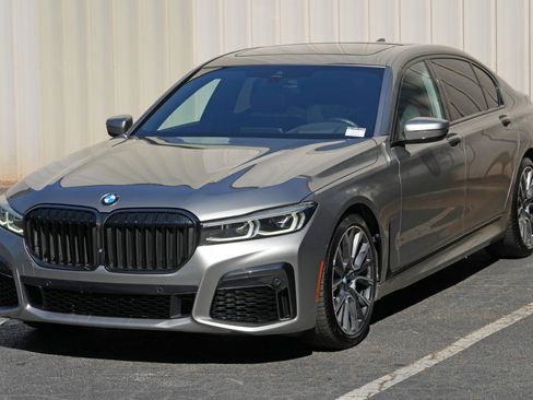 Used 2022 BMW 740i w/ M Sport Package RWD image 50