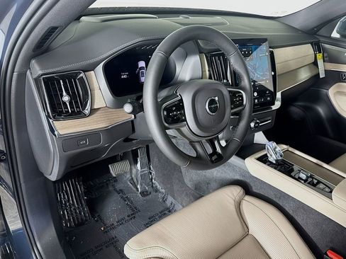 New 2026 Volvo XC90 B6 Ultra w/ Protection Package image 9