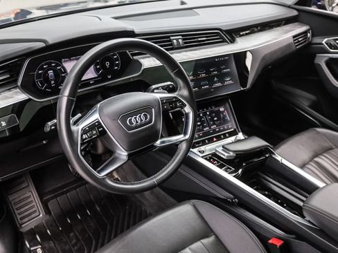 Used 2022 Audi e-tron Premium Plus AWD/4WD image 56