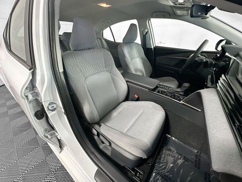 Used 2025 Toyota Camry LE image 26