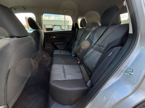 Used 2025 Nissan Rogue SV FWD image 28
