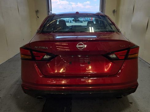 Used 2024 Nissan Altima 2.5 SR w/ SR Premium Package FWD image 11