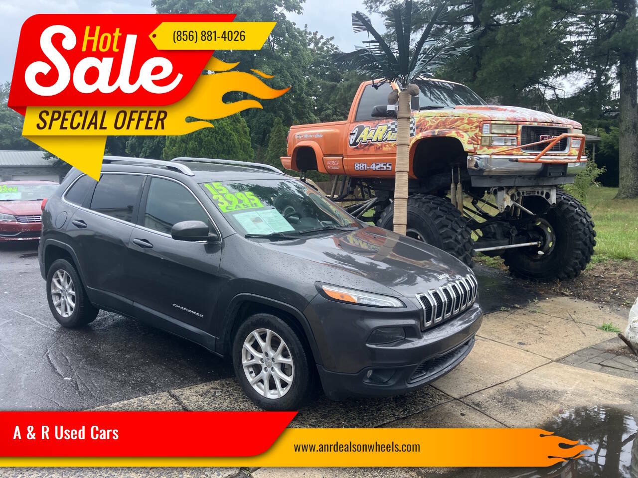 Used 2015 Jeep Cherokee Latitude FWD image 1