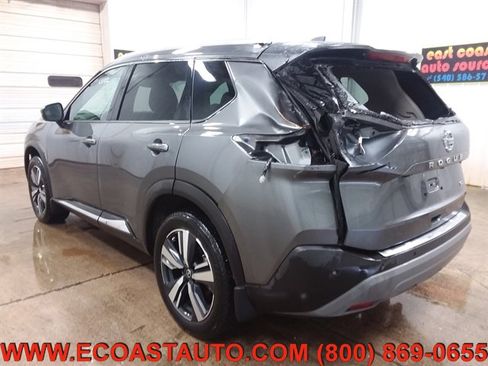 Used 2021 Nissan Rogue SL w/ Premium Package image 3