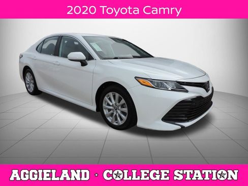 Used 2020 Toyota Camry LE FWD image 1