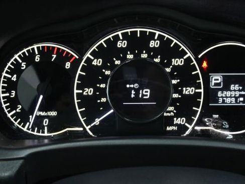 Used 2016 Nissan Versa Note SV image 17