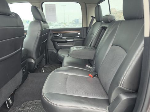 Used 2015 RAM 1500 Laramie w/ Convenience Group AWD/4WD image 17