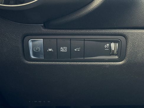 Used 2024 Chevrolet Equinox EV RS FWD image 37