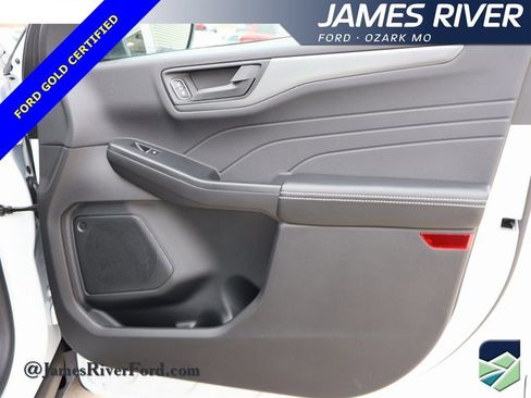 Certified 2025 Ford Escape Active w/ Cold Weather Package image 8