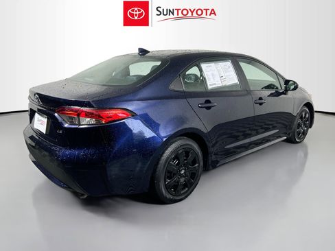 Used 2022 Toyota Corolla LE image 1