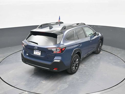 Used 2025 Subaru Outback Onyx Edition AWD/4WD image 33