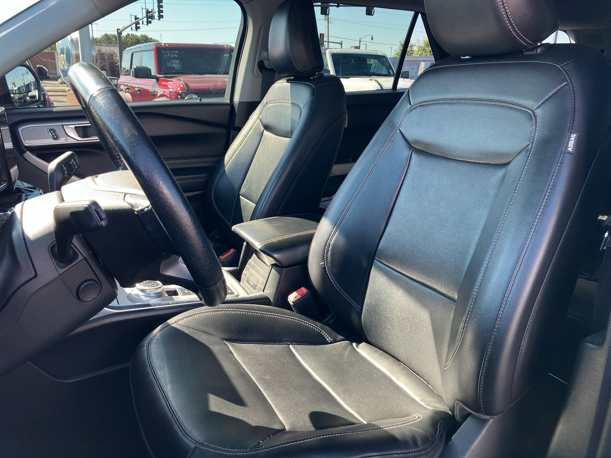 Used 2021 Ford Explorer Limited w/ Equipment Group 301A RWD image 26