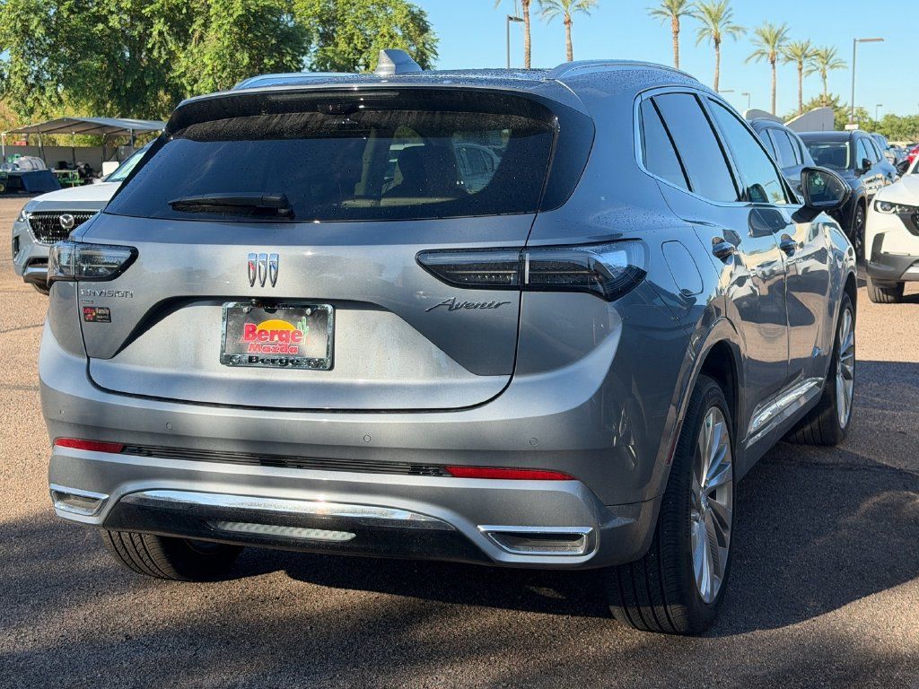 Used 2025 Buick Envision Avenir AWD/4WD image 4