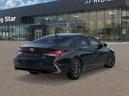 New 2026 Hyundai Elantra Hybrid FWD image 4